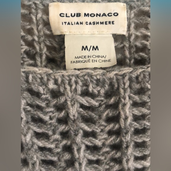 Club Monaco Italian Cashmere Knit Chunky Waffle Knit Asymmetrical Hem Sweater M - Picture 4 of 5